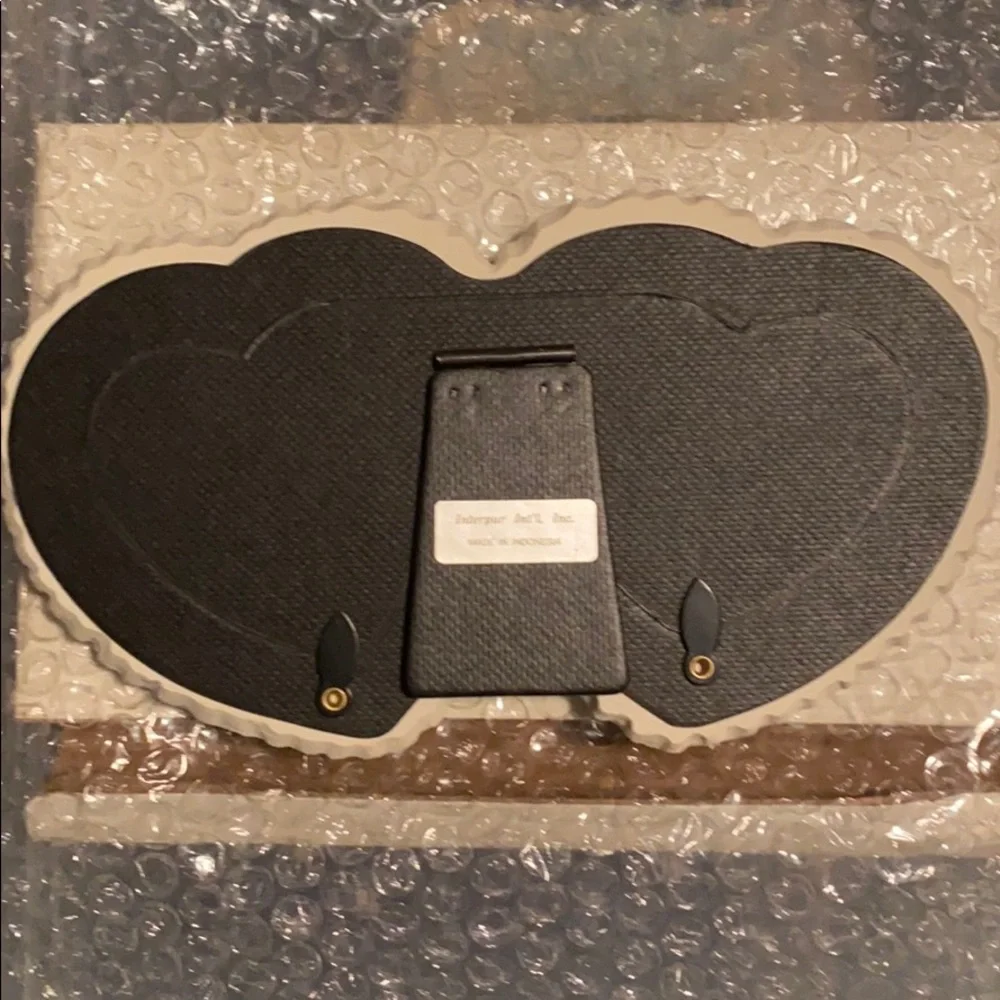 Victorian Blue and white double heart frame